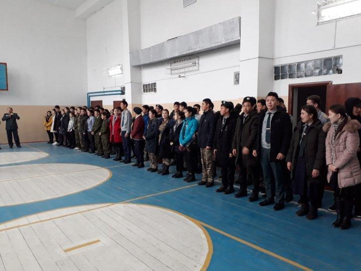 Мектебімізде "Кеңес әскерінің Ауғанстан жерінен шығарылғанына 30жыл болуына орай" "ЖАС САРБАЗ" патриоттық клубтар арасында пневматикалық винтовкадан оқ атудан аудандық жарыс өткізілді.