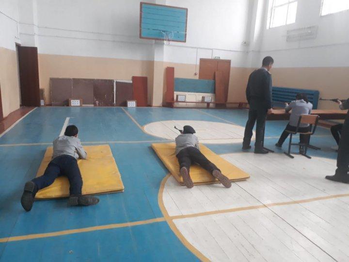 Мектебімізде "Кеңес әскерінің Ауғанстан жерінен шығарылғанына 30жыл болуына орай" "ЖАС САРБАЗ" патриоттық клубтар арасында пневматикалық винтовкадан оқ атудан аудандық жарыс өткізілді.