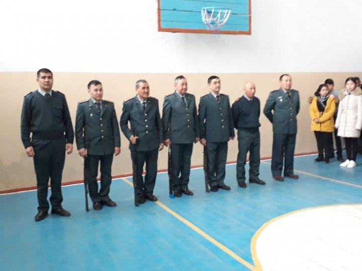 Мектебімізде "Кеңес әскерінің Ауғанстан жерінен шығарылғанына 30жыл болуына орай" "ЖАС САРБАЗ" патриоттық клубтар арасында пневматикалық винтовкадан оқ атудан аудандық жарыс өткізілді.