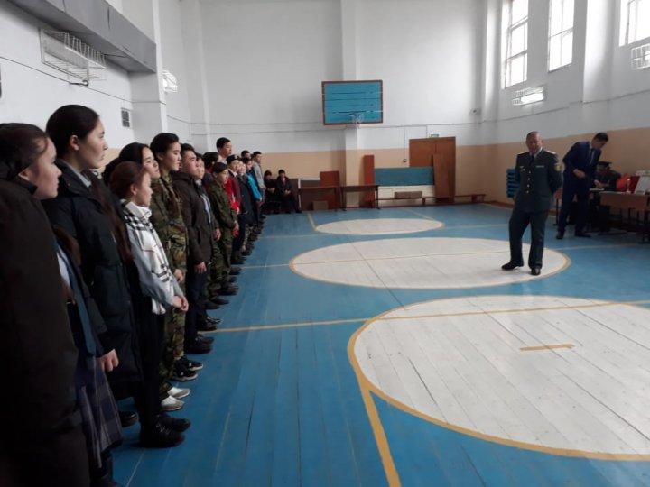 Мектебімізде "Кеңес әскерінің Ауғанстан жерінен шығарылғанына 30жыл болуына орай" "ЖАС САРБАЗ" патриоттық клубтар арасында пневматикалық винтовкадан оқ атудан аудандық жарыс өткізілді.