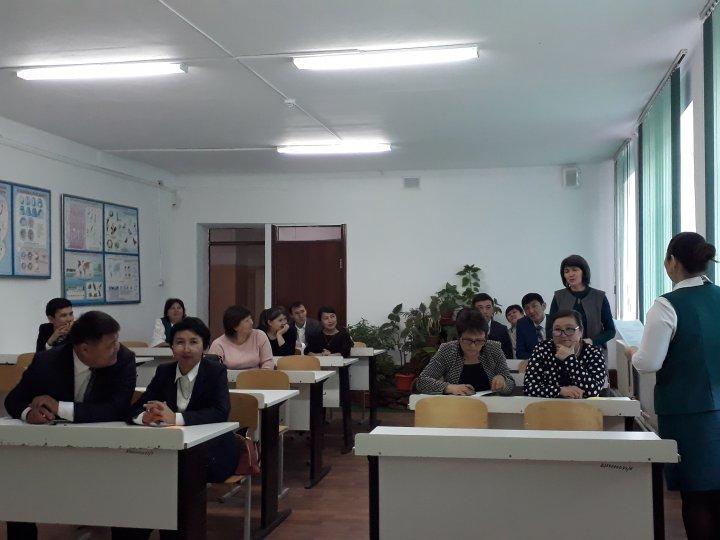  "РЕСУРСТЫҚ ОРТАЛЫҚ - ИННОВАЦИЯЛЫҚ БІЛІМ КӨЗІ" тақырыбында семинар өткізілді. 