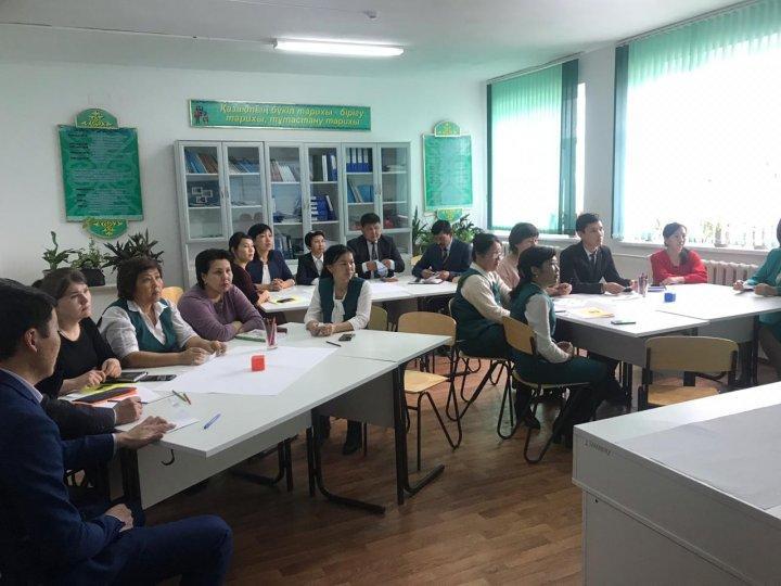 Семинар.  Коучинг. "Кері байланыс - сабақтағы маңызды үдерістердің бірі" Махатова Х. тарих пәнінің мұғалімі.  #семинар #коучинг